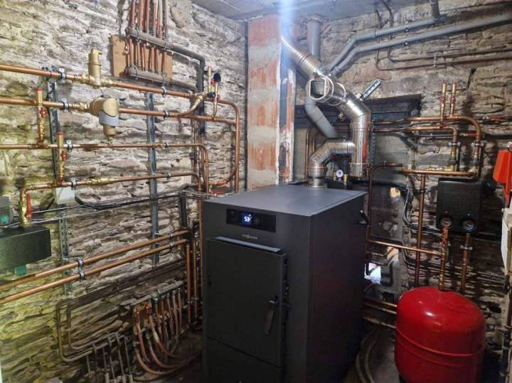 Des professionnels de l’installation de chaudières biomasses à Châteaubriant